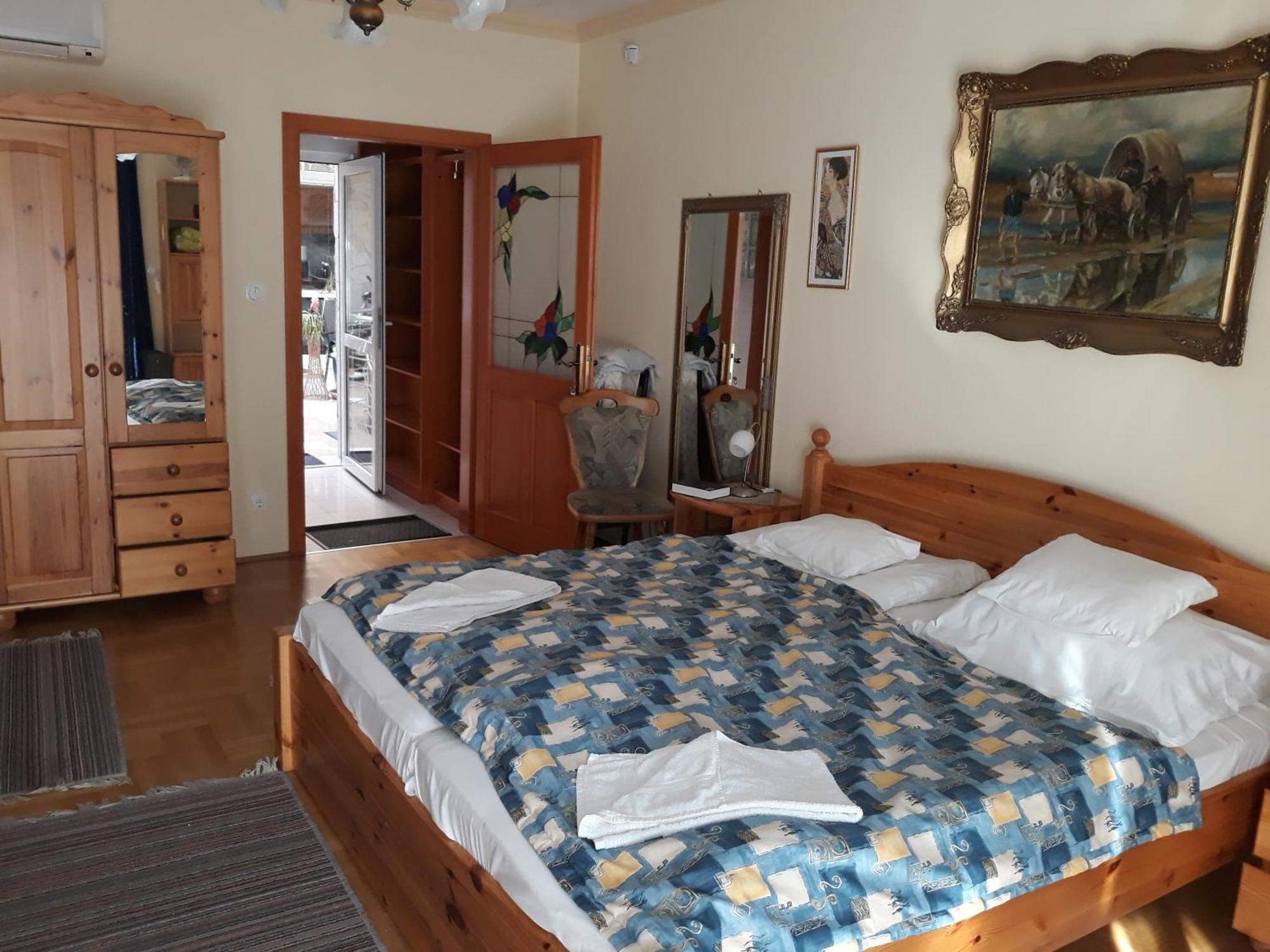 Kenezy Lux Apartman Vendeghaz Hajdúszoboszló Exteriör bild