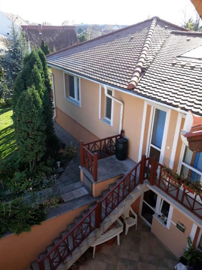 Kenezy Lux Apartman Vendeghaz Hajdúszoboszló Exteriör bild